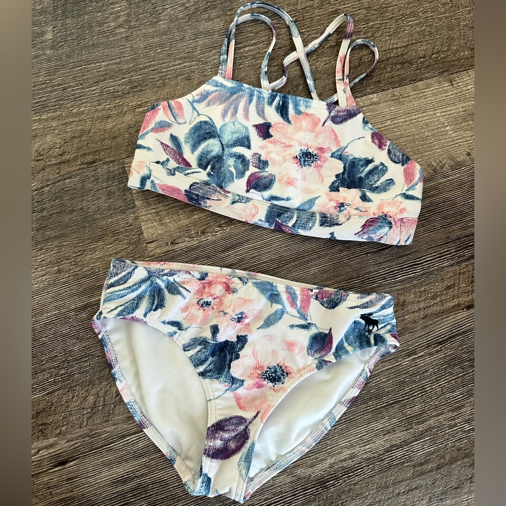 Abercrombie kids swim suit